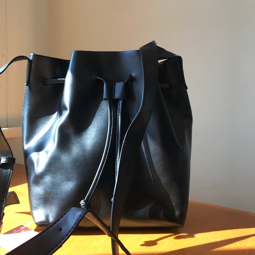 NEW. Melle Bianco Black Vegan Bucket Bag